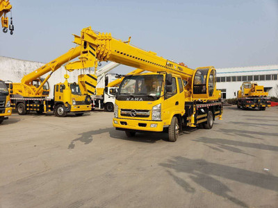 制造建筑機械吊車 可上牌汽車吊 凱馬底牌10噸吊車 免購置稅圖片_高清圖_細節(jié)圖-濟寧市任城區(qū)智聯(lián)重科工程機械銷售部