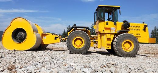 三邊形沖擊壓路機(jī)施工效率究竟快在哪?了解沖擊碾壓技術(shù)施工工藝